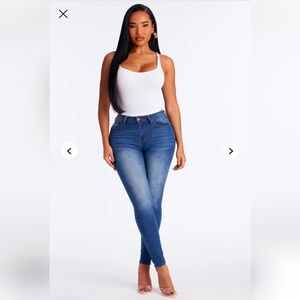 She's Fire Stretch Skinny Jeans - Medium Wash Size 11